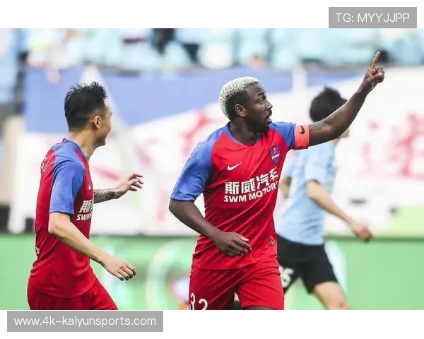 雨果·杜罗灵光一现，瓦伦西亚客场艰难取分